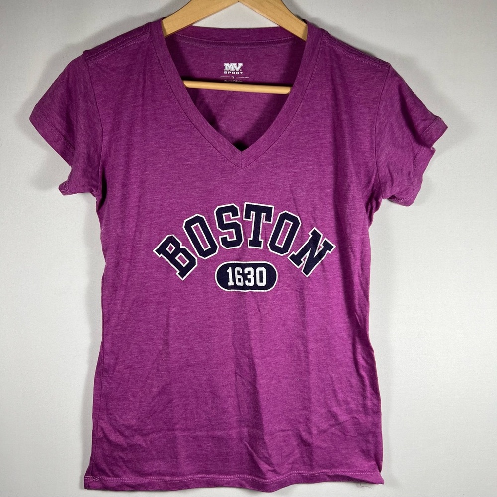 MV SPORT Boston Graphic Tee -‎ Size Small